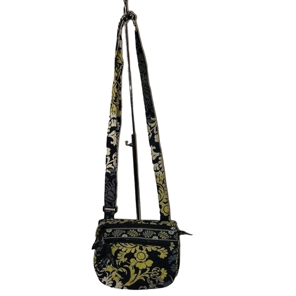 𝅺VERA BRADLEY CROSSBODY BAG